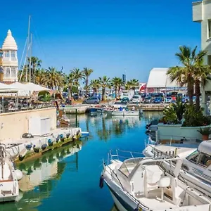 https://modern-studio-near-beach-sea-pool-and-wi-fi.hotelsinnerja.org