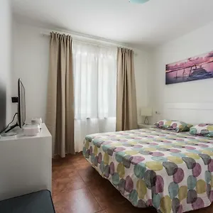 https://pearl.puertodelcarmen-hotels.org